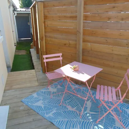 Cosy A Deux Pas De L Ocean Et Du Marche